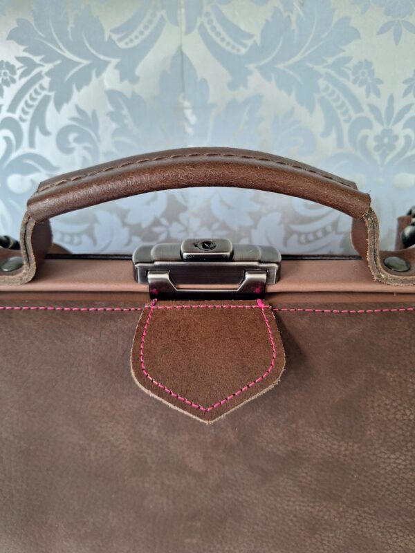 dokterstas laptoptas bruin roze