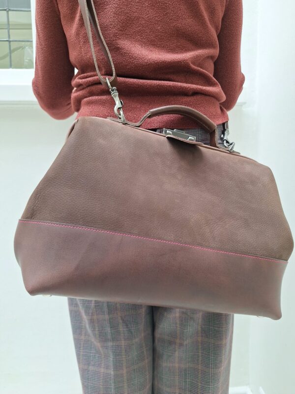 dokterstas laptoptas bruin roze