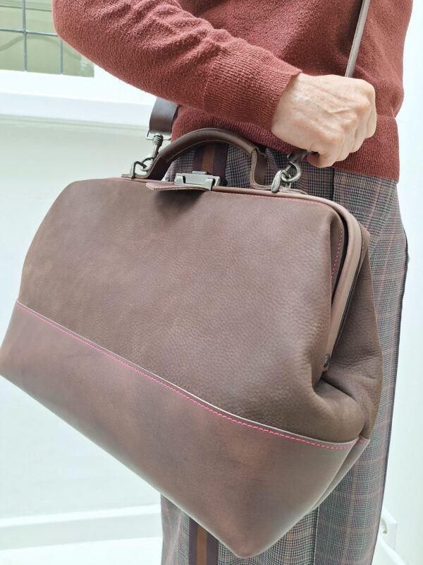 dokterstas laptoptas bruin roze