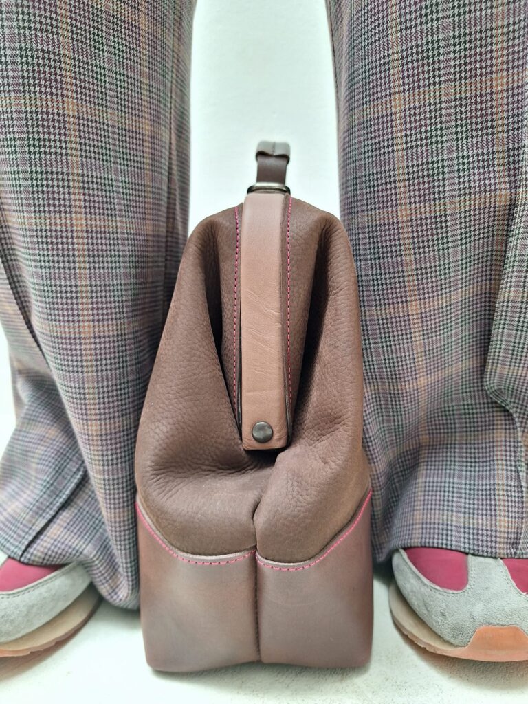 dokterstas laptoptas bruin roze