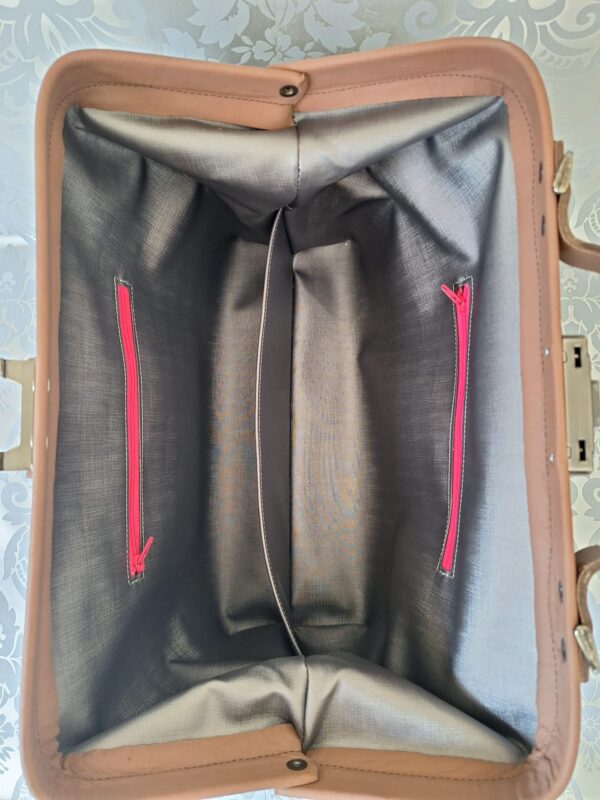dokterstas laptoptas bruin roze